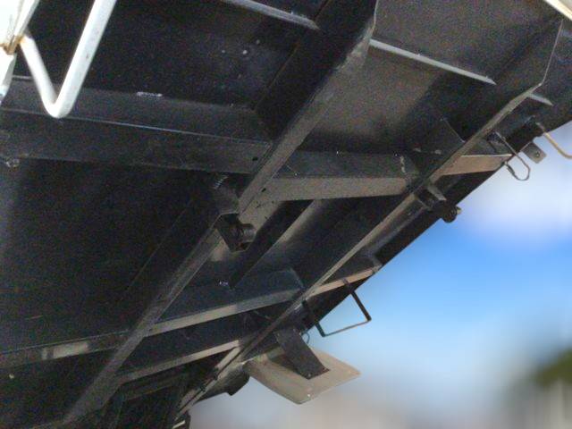 三菱ふそうキャンターダンプ小型（2t・3t）[写真14]