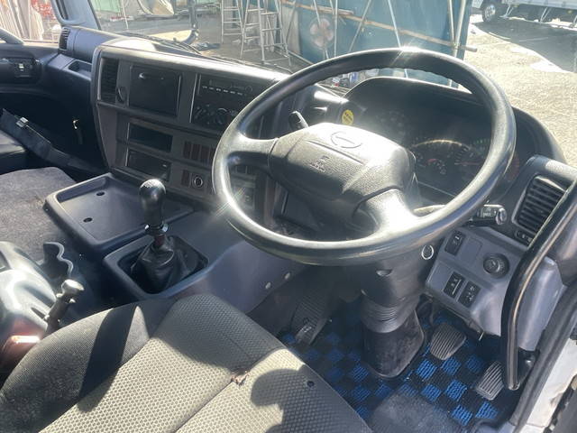 日野プロフィアアルミブロック大型（10t）[写真32]