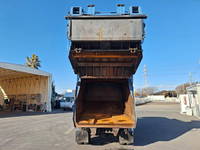 いすゞエルフパッカー車（塵芥車）小型（2t・3t）[写真07]