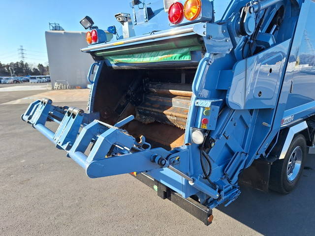 いすゞエルフパッカー車（塵芥車）小型（2t・3t）[写真09]