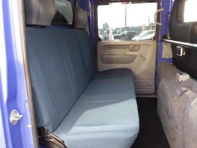 三菱ふそうキャンターダブルキャブ（Wキャブ）小型（2t・3t）[写真10]