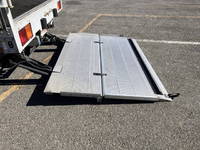 いすゞフォワードアルミウイング中型（4t）[写真17]