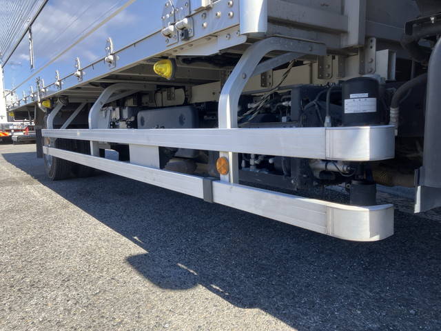 いすゞフォワードアルミウイング中型（4t）[写真19]