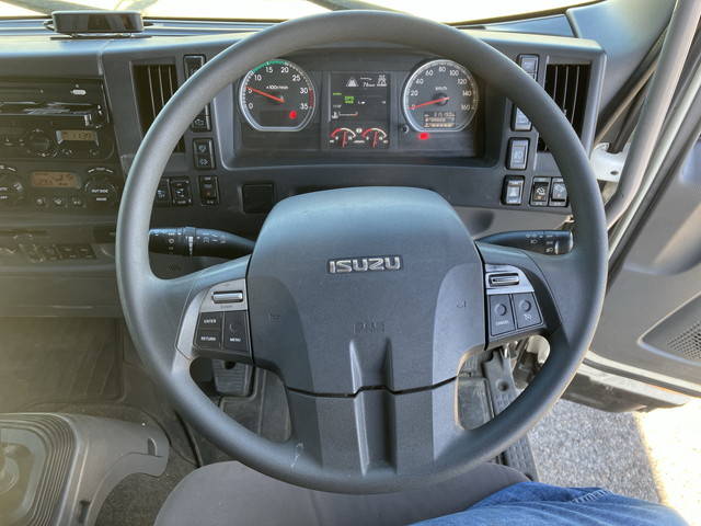 いすゞフォワードアルミウイング中型（4t）[写真38]