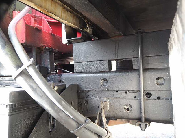 いすゞエルフクレーン5段小型（2t・3t）[写真32]