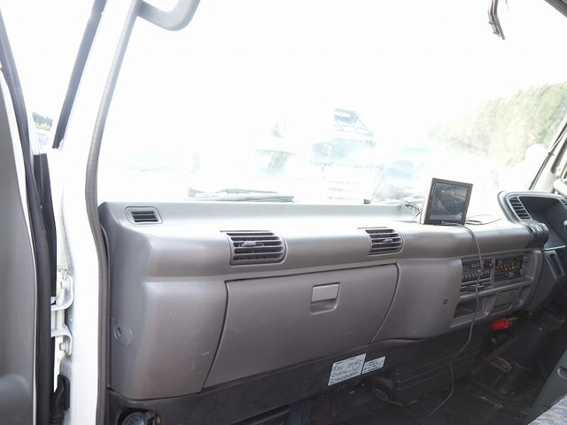 いすゞエルフクレーン5段小型（2t・3t）[写真35]