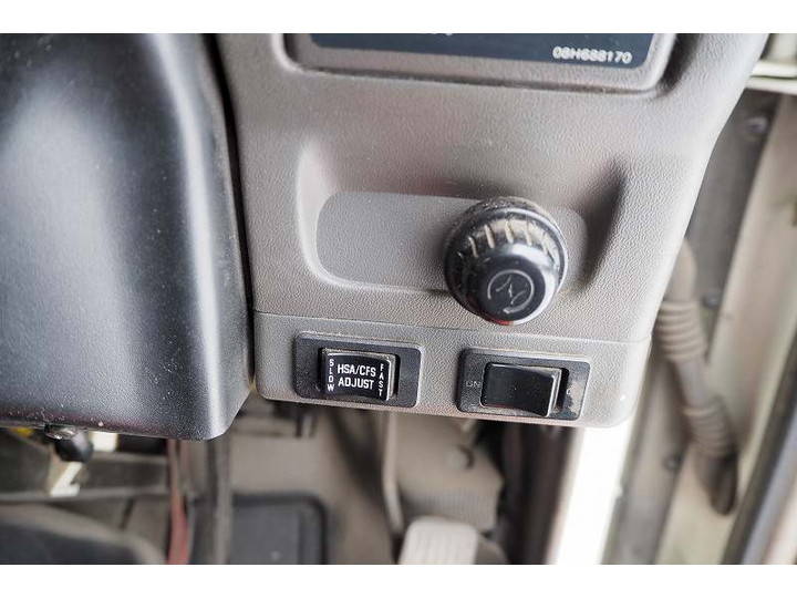 いすゞエルフクレーン5段小型（2t・3t）[写真39]