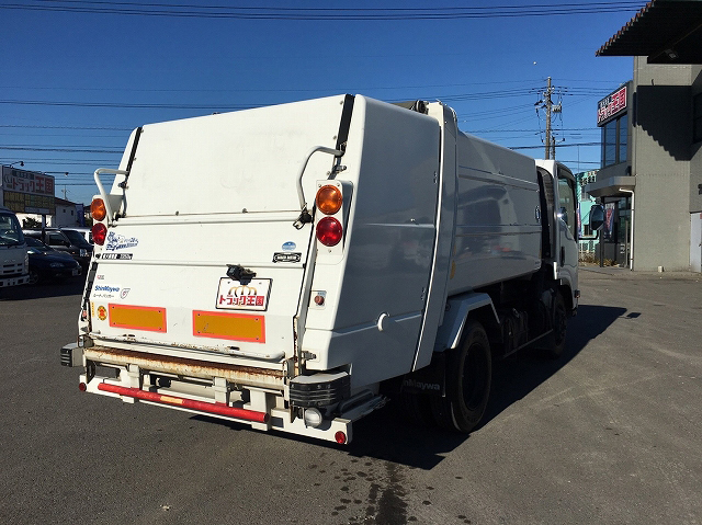 いすゞエルフパッカー車（塵芥車）小型（2t・3t）[写真02]