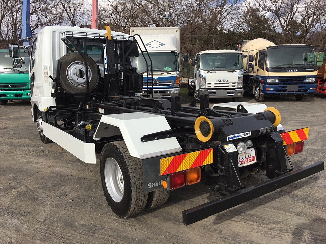 三菱ふそうファイターアームロール中型（4t）[写真02]