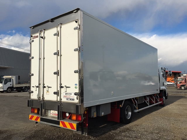 いすゞフォワード冷凍車（冷蔵車）中型（4t）[写真02]