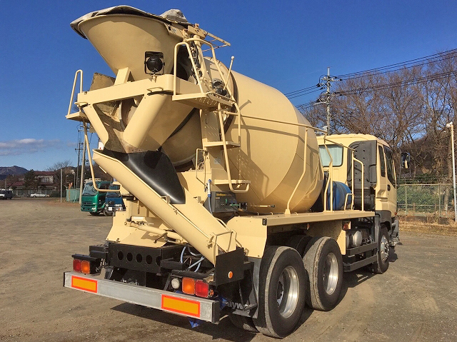 いすゞギガミキサー車（コンクリートミキサー）大型（10t）[写真02]