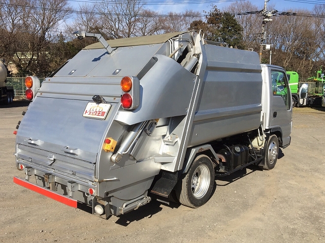 いすゞエルフパッカー車（塵芥車）小型（2t・3t）[写真02]
