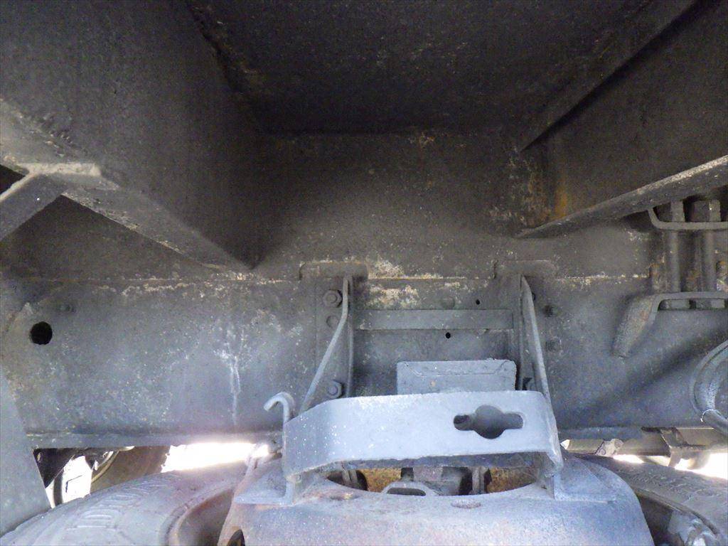 日野プロフィアセルフローダー大型（10t）[写真13]