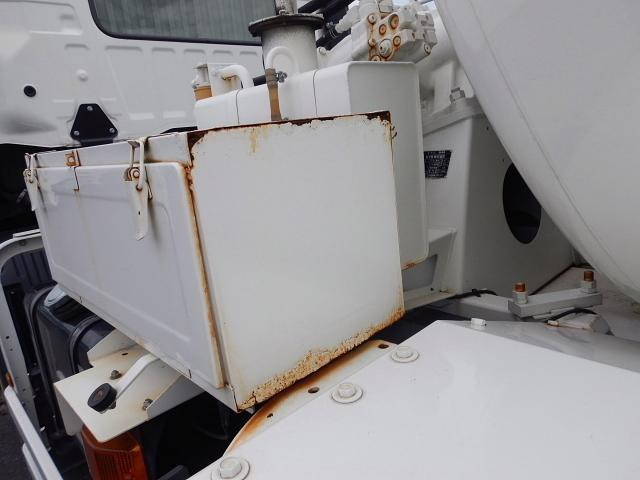 日野プロフィアミキサー車（コンクリートミキサー）大型（10t）[写真24]