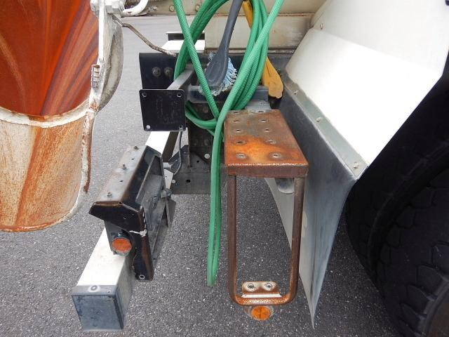 日野プロフィアミキサー車（コンクリートミキサー）大型（10t）[写真28]