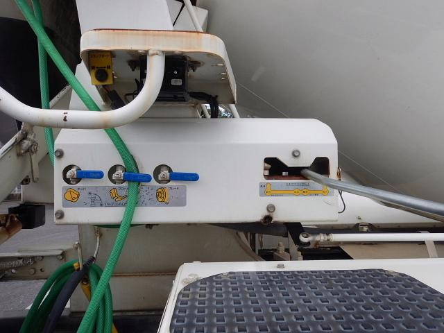 日野プロフィアミキサー車（コンクリートミキサー）大型（10t）[写真30]