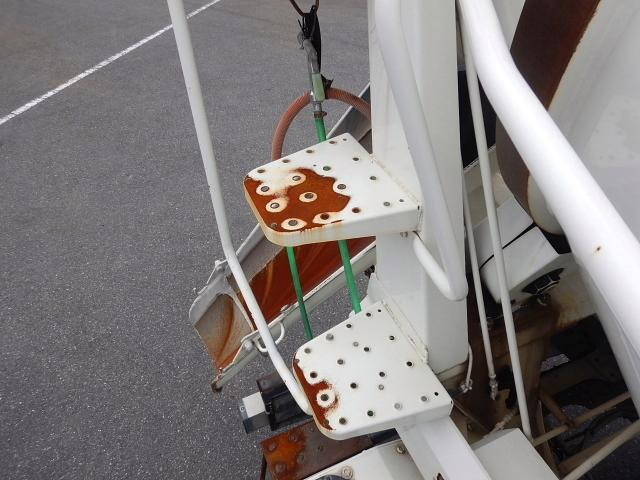 日野プロフィアミキサー車（コンクリートミキサー）大型（10t）[写真31]