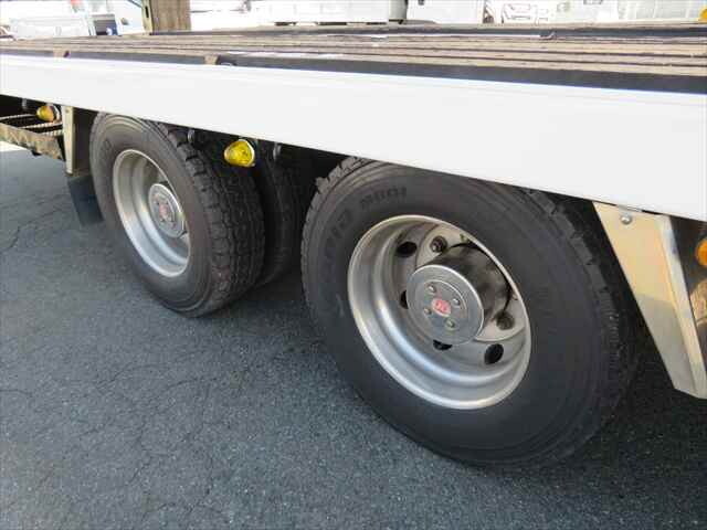 UDトラックスクオンセルフローダー大型（10t）[写真17]