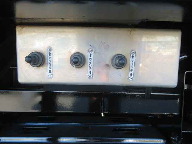 UDトラックスクオンセルフローダー大型（10t）[写真21]