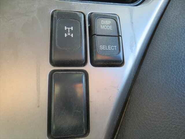 UDトラックスクオンセルフローダー大型（10t）[写真24]