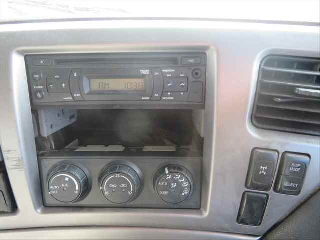 UDトラックスクオンセルフローダー大型（10t）[写真37]