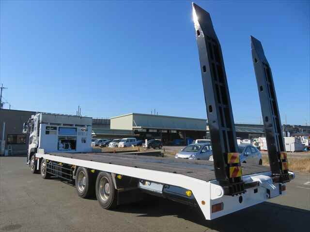 UDトラックスクオンセルフローダー大型（10t）[写真04]