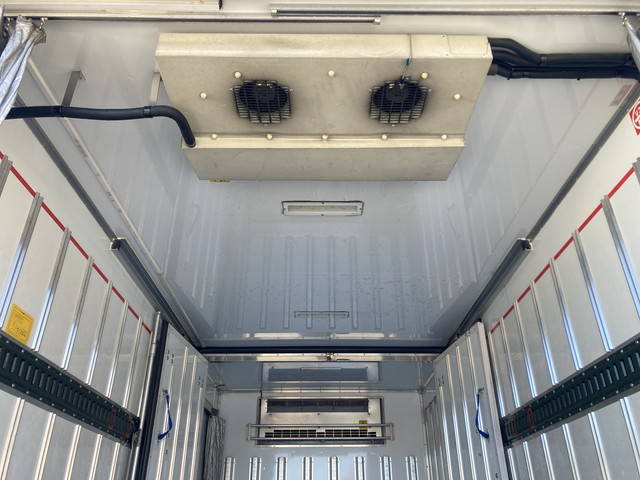 三菱ふそうキャンター冷凍車（冷蔵車）小型（2t・3t）[写真13]