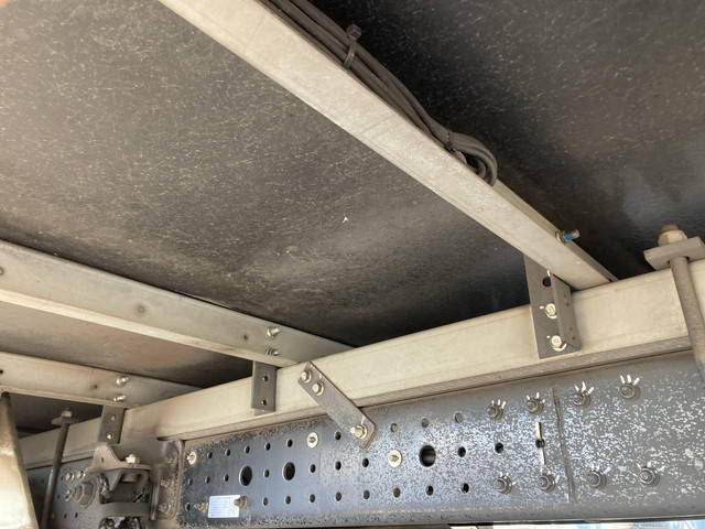 三菱ふそうキャンター冷凍車（冷蔵車）小型（2t・3t）[写真26]