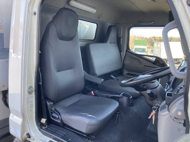 三菱ふそうキャンター冷凍車（冷蔵車）小型（2t・3t）[写真32]