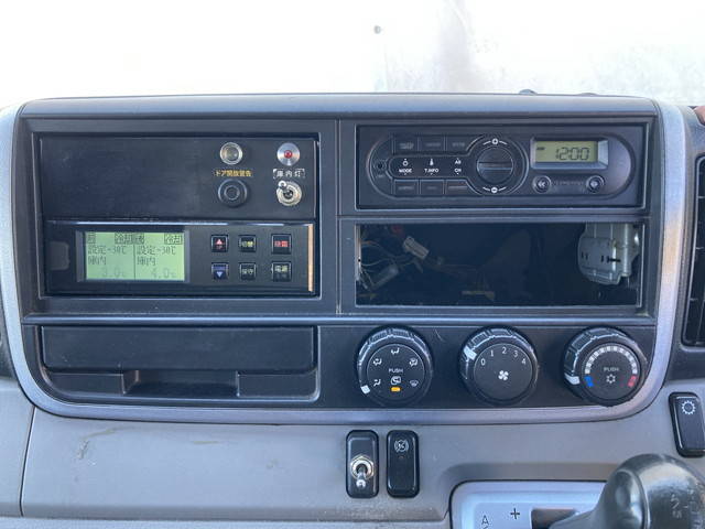 三菱ふそうキャンター冷凍車（冷蔵車）小型（2t・3t）[写真33]