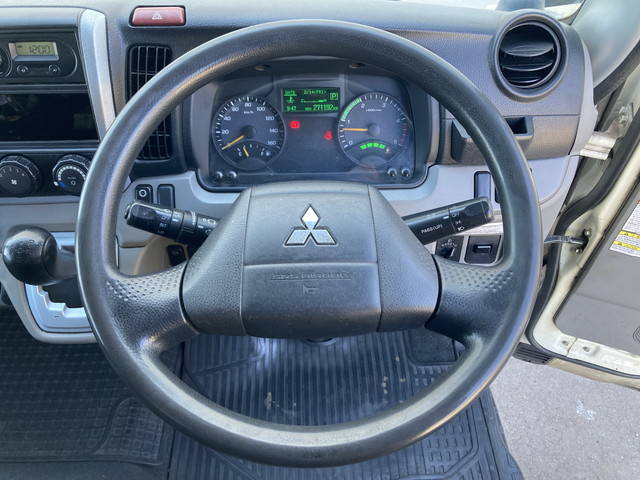 三菱ふそうキャンター冷凍車（冷蔵車）小型（2t・3t）[写真34]