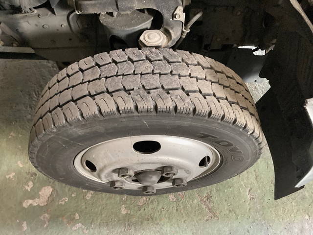 いすゞエルフ平ボディ小型（2t・3t）[写真13]