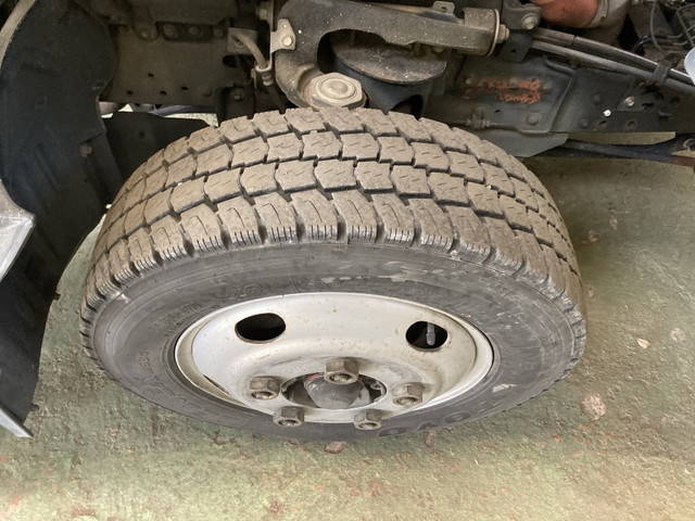 いすゞエルフ平ボディ小型（2t・3t）[写真14]