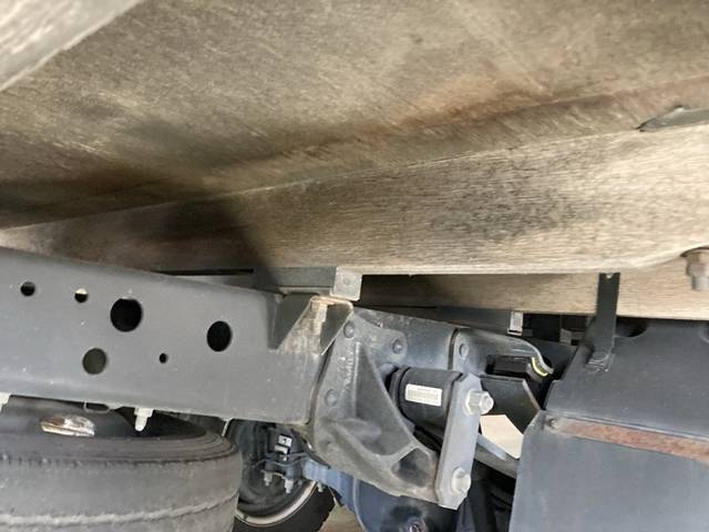 いすゞエルフ平ボディ小型（2t・3t）[写真17]