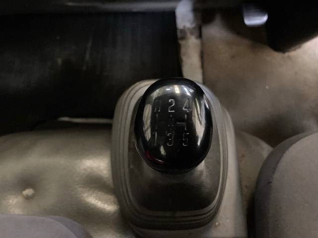 いすゞエルフ平ボディ小型（2t・3t）[写真30]