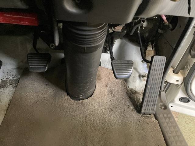 いすゞエルフ平ボディ小型（2t・3t）[写真31]