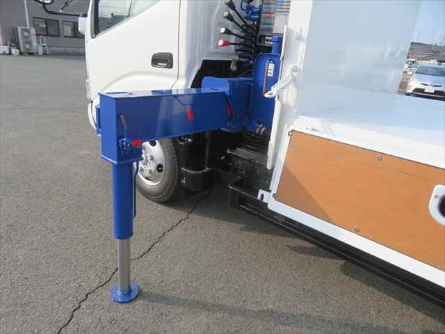 日野デュトロクレーン4段小型（2t・3t）[写真17]