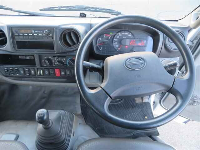 日野デュトロクレーン4段小型（2t・3t）[写真34]