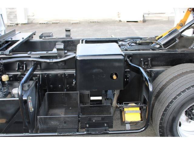 日野デュトロパッカー車（塵芥車）小型（2t・3t）[写真17]