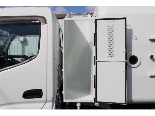 日野デュトロパッカー車（塵芥車）小型（2t・3t）[写真21]