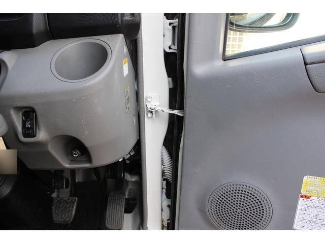 日野デュトロパッカー車（塵芥車）小型（2t・3t）[写真32]