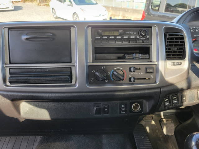 日野レンジャーアルミブロック中型（4t）[写真36]