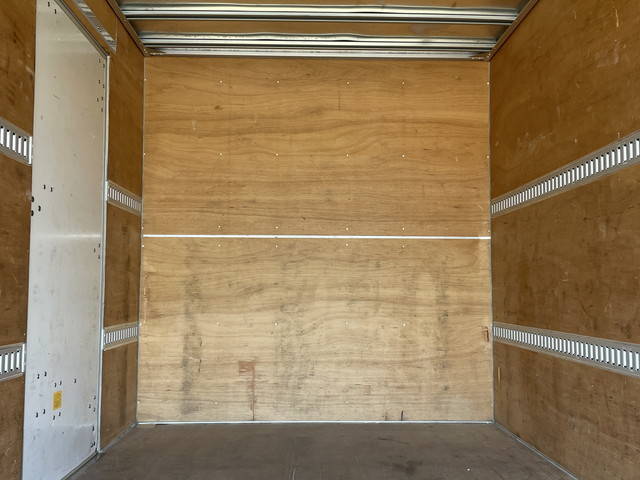 いすゞエルフアルミバン小型（2t・3t）[写真15]