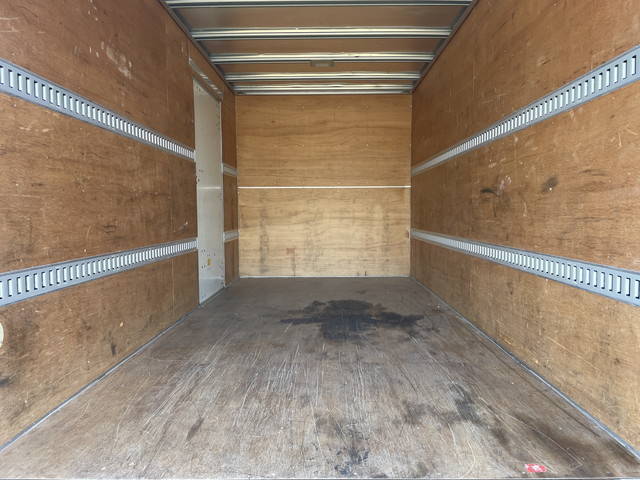 いすゞエルフアルミバン小型（2t・3t）[写真17]