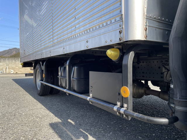 いすゞエルフアルミバン小型（2t・3t）[写真20]