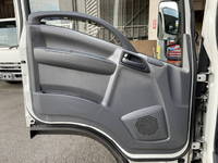 いすゞエルフアルミバン小型（2t・3t）[写真28]