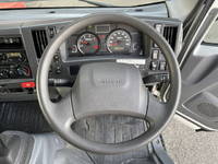 いすゞエルフアルミバン小型（2t・3t）[写真37]