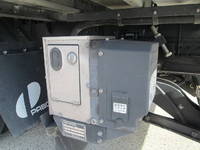 三菱ふそうキャンターアルミウイング小型（2t・3t）[写真14]