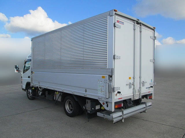 三菱ふそうキャンターアルミウイング小型（2t・3t）[写真02]