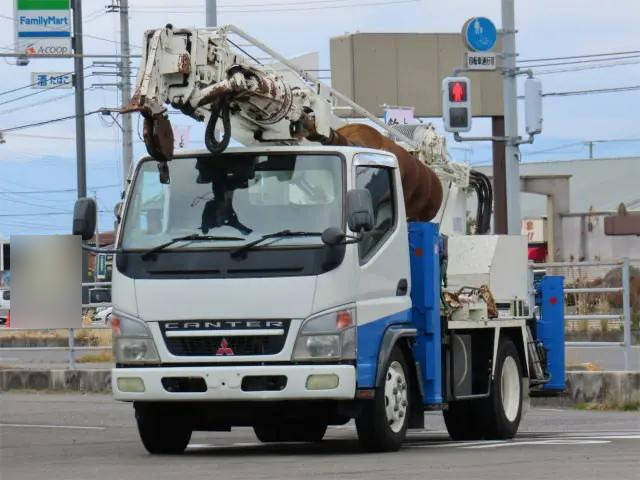 中古穴掘建柱車 日野 栃木・茨城・千葉 デュトロ（2KG-XZU600F